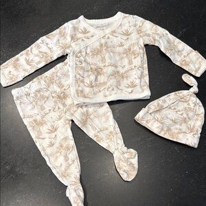 Burt's Bees Baby Outfit in Cream and Brown
